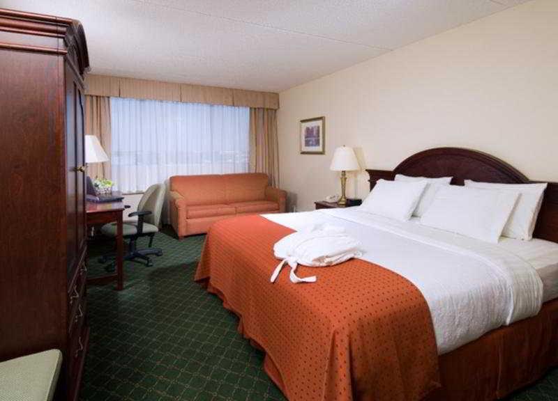 Holiday Inn Winnipeg-South, An Ihg Hotel Exterior photo